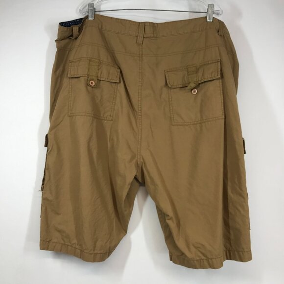 PD & C - MEN'S 48 - BROWN 100% COTTON CARGO SHORTS - Picture 2 of 3